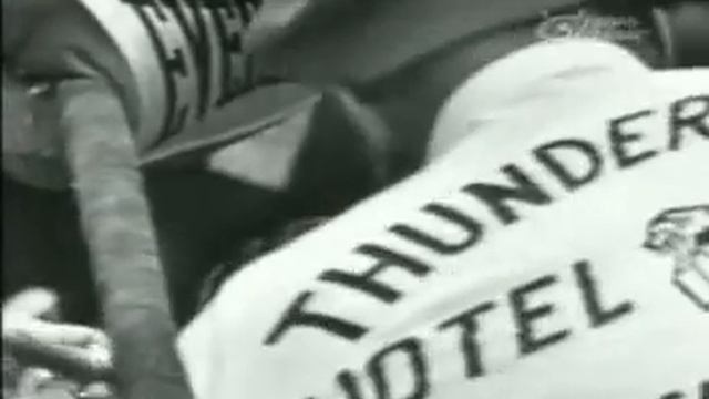 1964-2-25 Sonny Liston vs Cassius Clay I (FOTY) смотреть онлайн