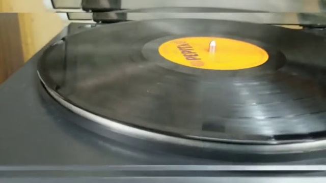 Yamaha проти Siemens! смотреть онлайн