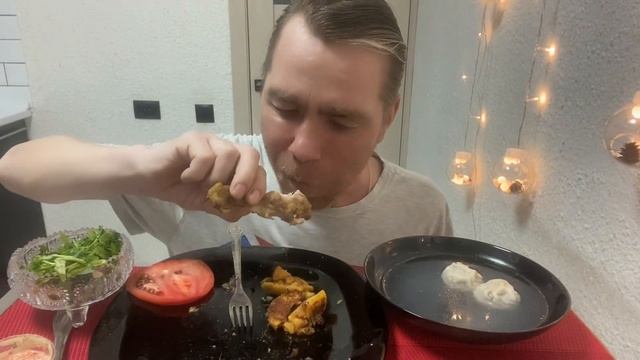 МУКБАНГ с Сергеем!! вот наконец-то он на канале  аплодисменты 