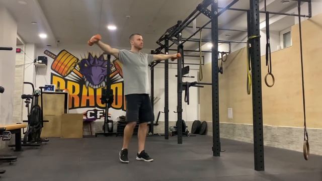 Вращение Плечей Прямым Хватом Назад смотреть онлайн