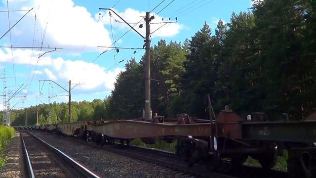 Электровоз ВЛ10-880  тепловоз 2ТЭ116-525 БалтТрансСервис с платформенным поездом