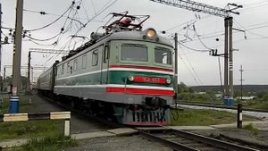 ЧС2-603 с поездом №394 Волгоград - Н.Вартовск, ст.Ревда