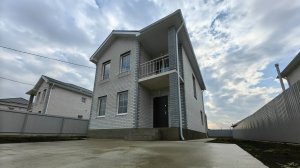 Качественный двухэтажный дом в поселке Южный.