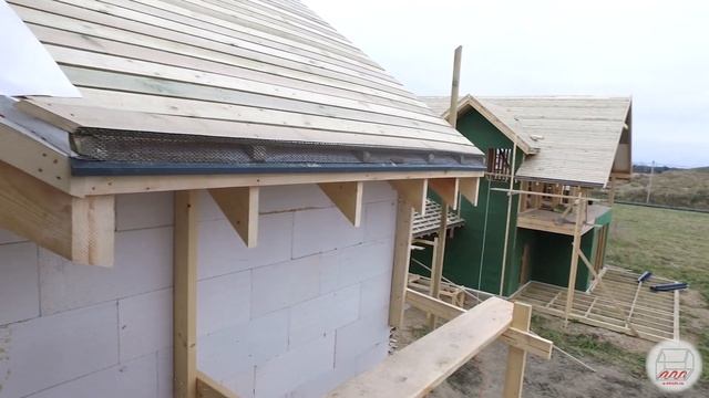 Проект Глеба Грина: дом из газобетона, 287 м2 или 14*17 на УШП + каркасная баня тоже на УШП