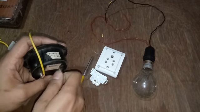 Connection of ammeter with one socket and one switch