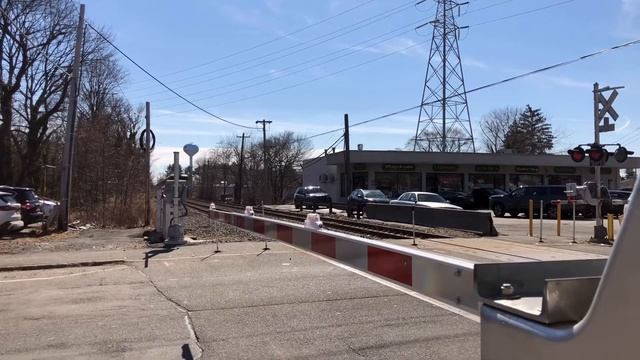 LIRR: March Thursday Railfanning at Albertson смотреть онлайн