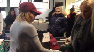 РУССКАЯ АМЕРИКА   Бизнес в США   надписи на кепках