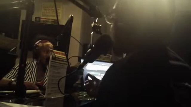 WPB Radio Baltimore 2013 pt2, Min. Calvin Tucker debates Kanye West "YEEZUS" смотреть онлайн