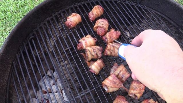 Bacon Wrapped Steak Bites (Weber Kettle) Tailgating Snacks смотреть онлайн