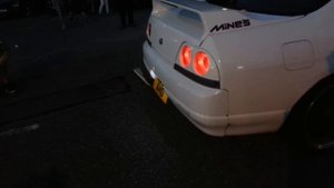 Nissan skyline r33 bee-r rev limiter. Huge flames