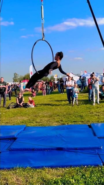 💃🏻Сальто прямым телом с воздушного кольца #воздушнаяакробатика #gymnast aerialgymnastics #air