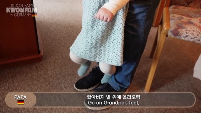 SUB) 증조 할머니를 처음 만난 아기 로아의 놀라운 반응!😲 | A baby's amazing reaction to first meeting her great-grandma!😲
