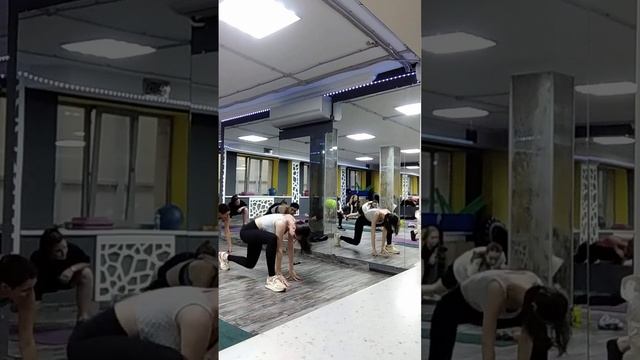 Танцевальная разминка — это комплекс упражнений для подготовки тела к физической нагрузке. Фитнес. смотреть онлайн