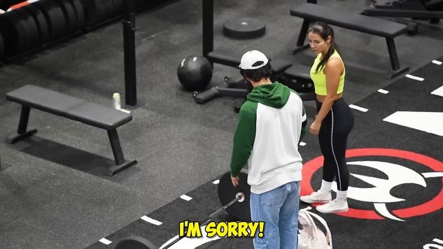 This is How Anatoly Made These Bodybuilders Scared By Doing This...😰 смотреть онлайн