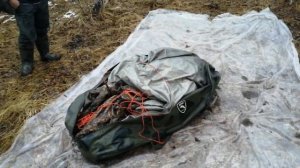 Палатка "Берег", охота в Сибири, ночью прошел ливень смыл снег.