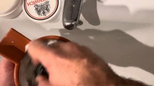 Твёрдое мыло для бритья Dr.Demis. Делаем пену.