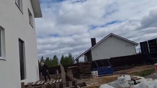 Отделка фасада с применением пенопласта ППС и декоративной штукатурки Короед