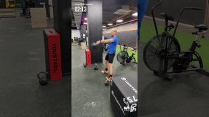 махи гирей + берпи через тумбу