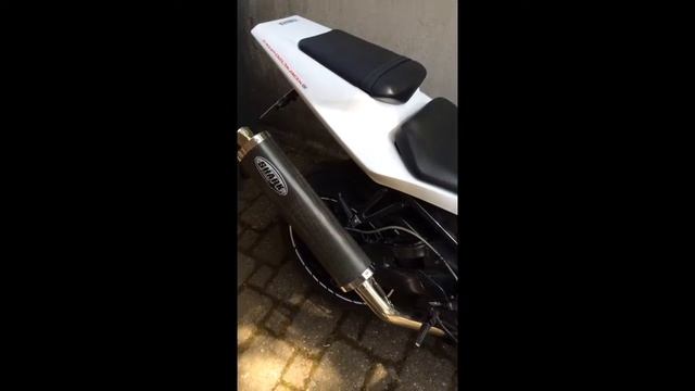 Shark Exhaust Sound Yamaha R1 RN09 mit DB Killer