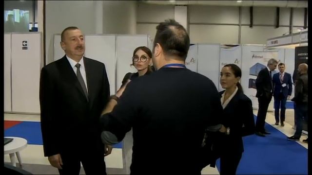 Президент Ильхам Алиев и первая леди Мехрибан Алиева ознакомились с выставкой «Bakutel 2017»