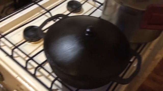 За какое время закипит 2л воды в чугунной кастрюле. смотреть онлайн