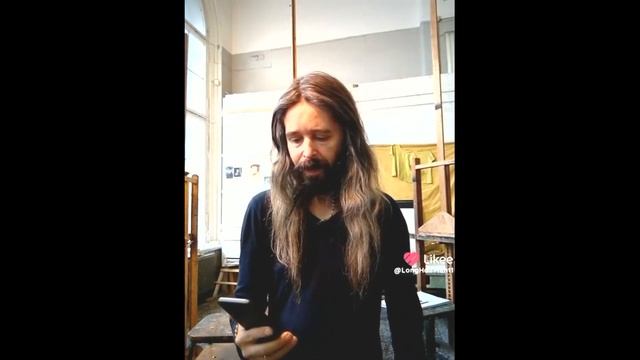 Длинноволосый 43-летний тенор мужчина-Тенор берёт ноты мецо сопрано! смотреть онлайн