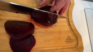 Постный салат из отварной свеклы нравится даже мясоедам!#вегетарианскиерецепты #постноеменю