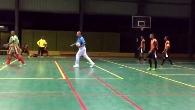 Apertura di futsal na kancha Niels Liberia Suffisant. смотреть онлайн