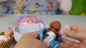 Baby Born Surprise Eggs by Zapf Creation Unboxing and Review.