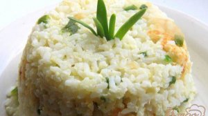 Рис с чесноком и яйцами  по-японски