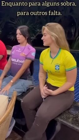 Quando para alguns sobra, para outros falta #rir #humor #meme #comedia #risada #memes #viral #shorts