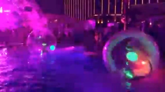 LED Aqua Sphere - Agent Friendly смотреть онлайн