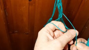 Вязание сети. Крепление новой нити. Змеиный узел.