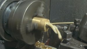 Сверление бронзовой втулки / Drilling of the bronze sleeve