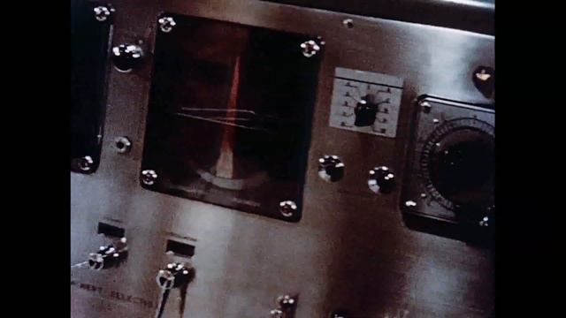 The Atom Comes to Town смотреть онлайн