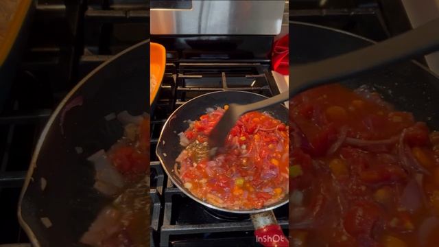 красный окунь под томатным соусом