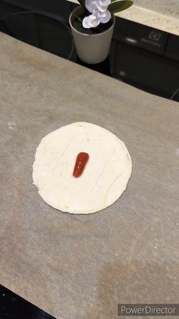 Улетели со стола за 5 минут и было мало/Рецепт из слоеного теста смотреть онлайн