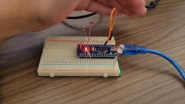 LDR - Light Dependent Resistor смотреть онлайн