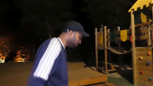 JE DORS DANS LE JARDIN DE HUGGY WUGGY AVEC JEANFILS TWINNER ET L'ÉTOILE NOIRE DANS LA VRAIE VIE ! смотреть онлайн