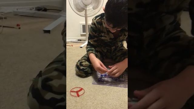 DC motor demo from little Einstein sashreek смотреть онлайн