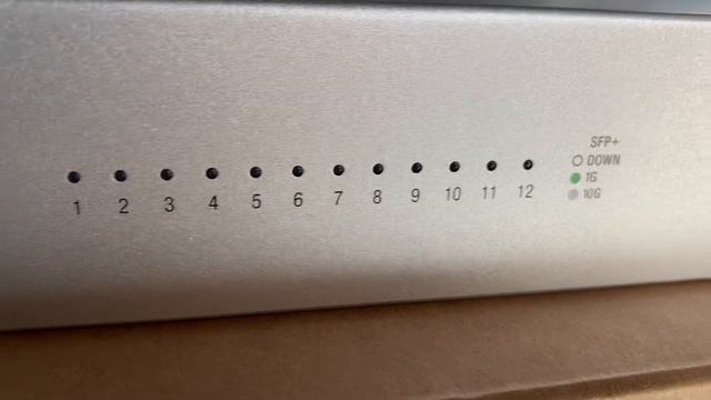 UniFi XG Switch Modelo: (US-16-XG) смотреть онлайн