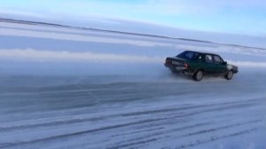 Audi 80 B2 1.8 TurboQuattro на льду