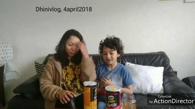 FOOD : Pringles Tortilla Cheese & Paprika Mexicana proeven | Dhinivlog #27 смотреть онлайн