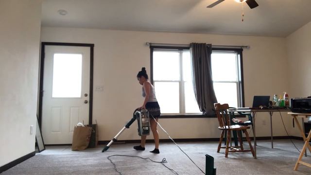 Shark Powered Lift - Away Rotator Speed Upright Vacuum Review! смотреть онлайн