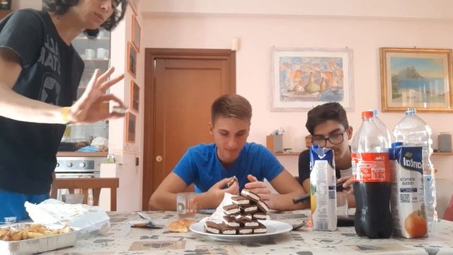Video tributo a YouTubo Anche Io (40 kinder fetta al latte e un pollo rafforzante) смотреть онлайн