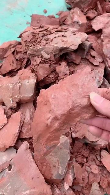 Разрушен миф о том, что исинская глина закончилась. Её полно.. сегодняшнее видео от мастера Zhe