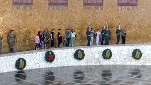 Смена Почётного Караула на Мамаевом Кургане, Волгоград, 21 апреля 2024 года, 14:00 часов