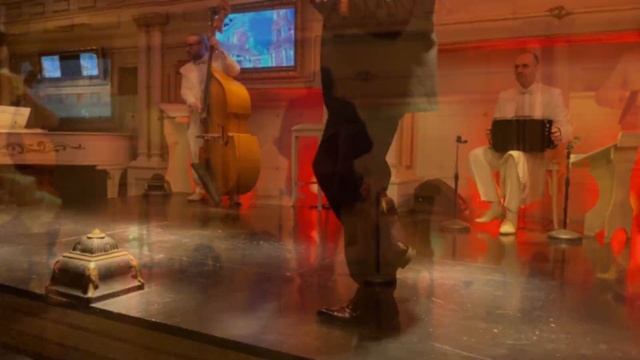 Удивительный инструмент Чаранго (Charango) на шоу в Буэнос-Айресе. Путешествия по Миру. Аргентина. смотреть онлайн