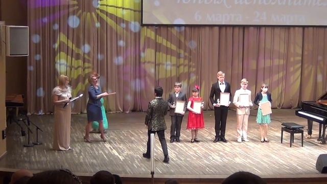 Юрий Ветровский - Выступление на гала-концерте в МаломКонцертномЗале филармонии смотреть онлайн