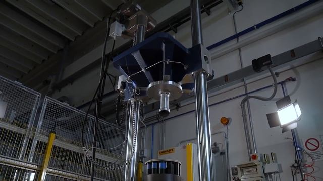 Introducing TwisTorr 305 FS and 305-IC  turbo pumps by Agilent